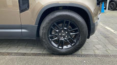 Land Rover Defender 3.0 D250 SE 110 5dr Auto [7 Seat] Diesel Estate